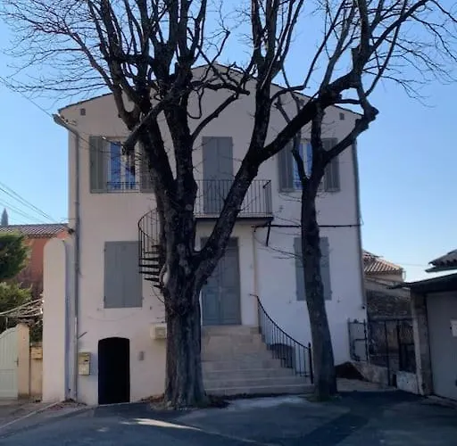 Joli Studio Centre Village